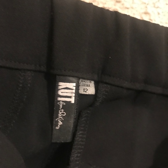 *NWT* Cute Pants With Chain trim on the Sides. Super Classy👌 - Picture 6 of 16